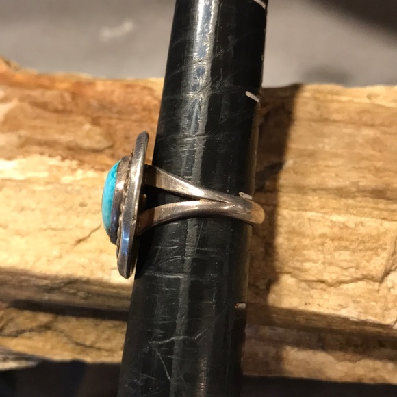 Navajo Sterling Silver & Turquoise Ring - Picture 3 of 8